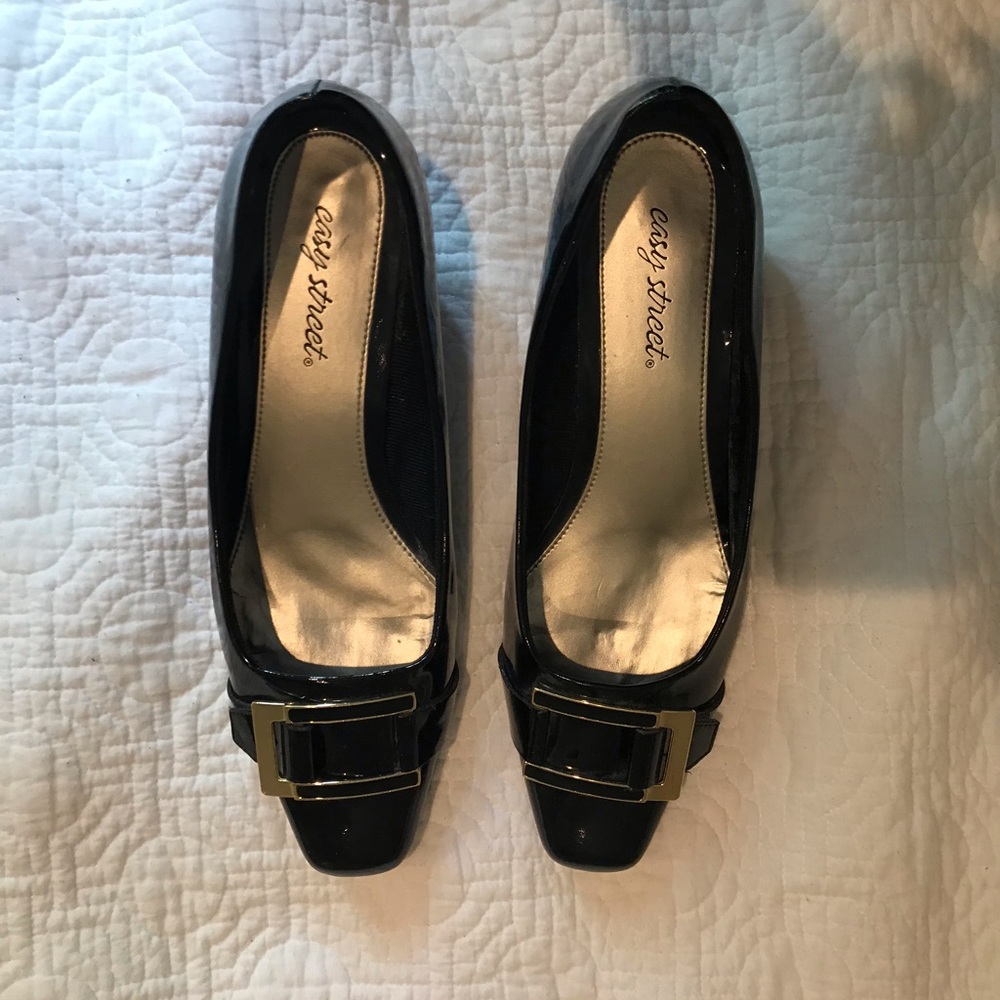 Black patent leather heels Sz 10W